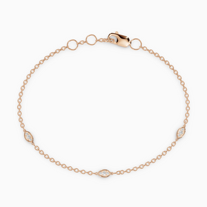 GUARDIAN Bracelet in rose gold with diamond-set eye motif, elegant fine chain bracelet with traceable natural diamonds