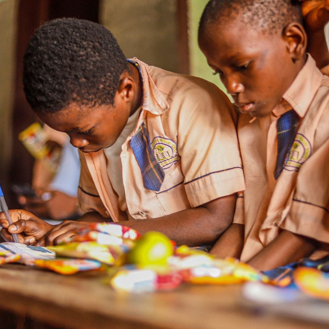 Local community in Africa benefiting from responsibly sourced natural diamonds